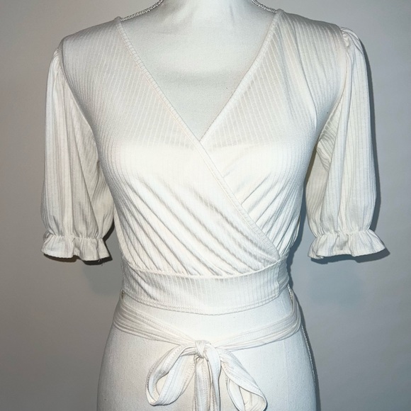 Forever 21 Ribbed Knit Wrap Top in Ivory Sz M 💜Firm Price💜 - Picture 2 of 5